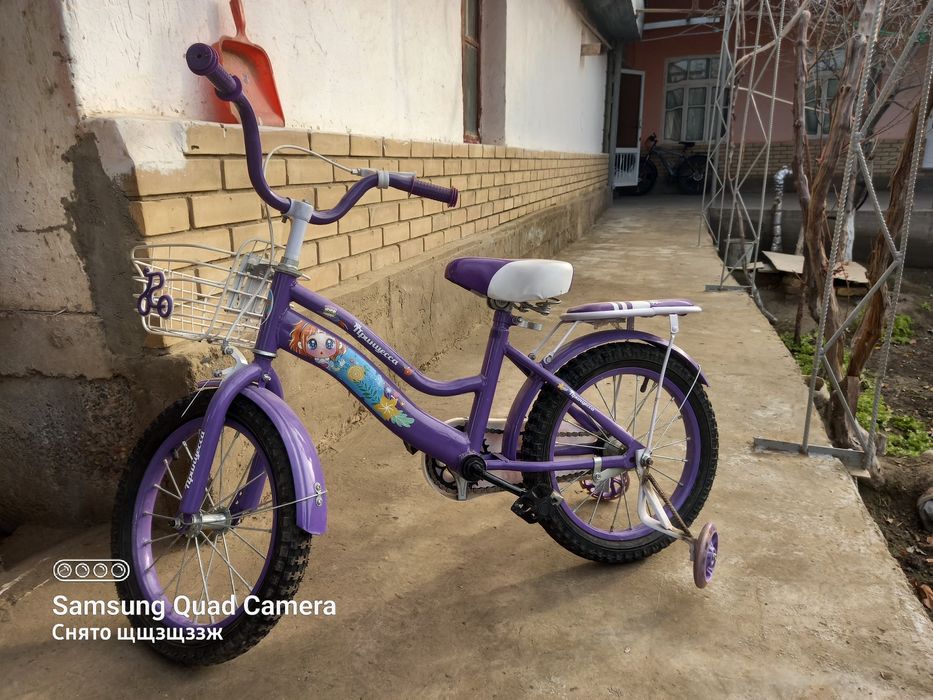 Bolalar velosipedi sotiladi.5 yoshdan 8 yoshgacha blading.