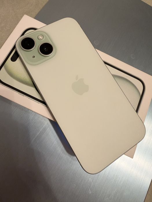 iPhone 15 128GB Green