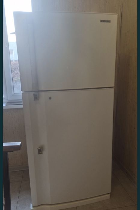 Холодильник HITACHI