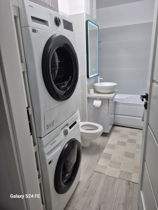 Vând apartament 2 camere Semaforului