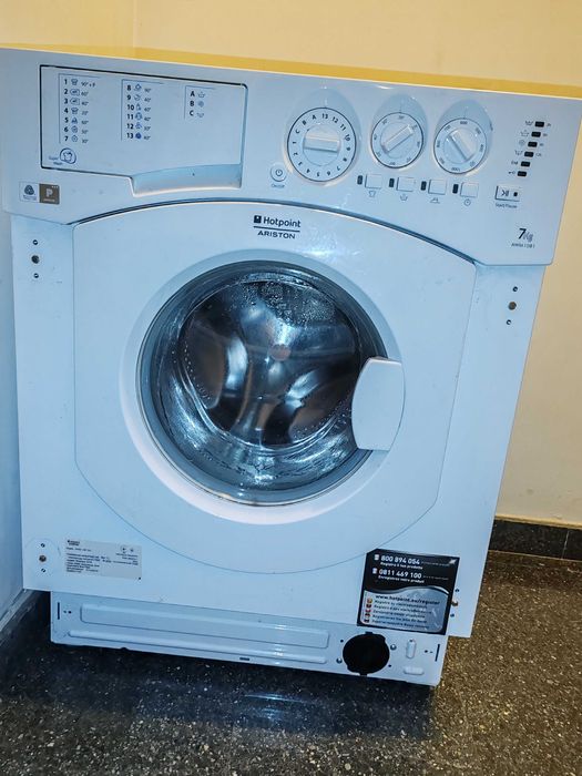Пералня Ariston Hotpoint AWM1081
