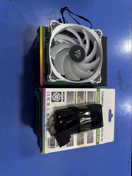 Кулера для компьютера 9шт и 1 хаб