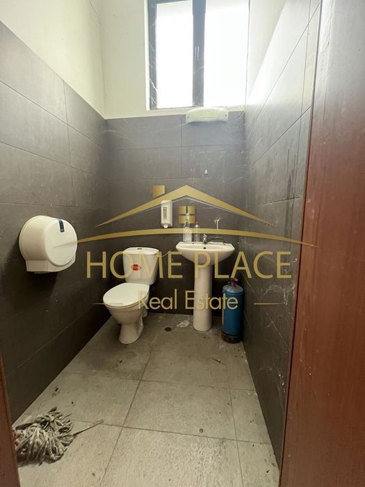 Помещение с паркомясто в цената