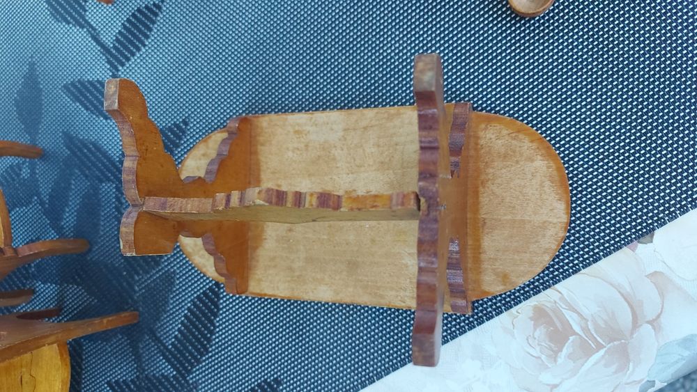 Антикварен комплект маса със столчета за кукли