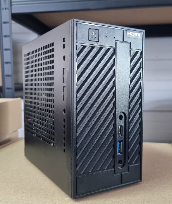 Mini PC ASRock DeskMini A300 AMD Ryzen 5 2400G Vega 11  / Fără RAM și SSD