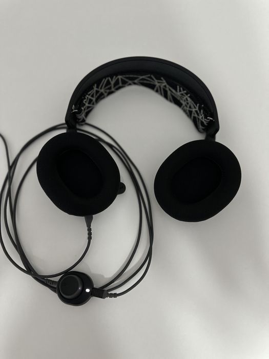 Casti gaming arctis 5 7.1 rgb