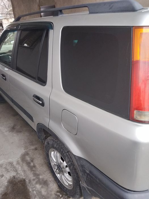 Продам машину Хонда CR-V