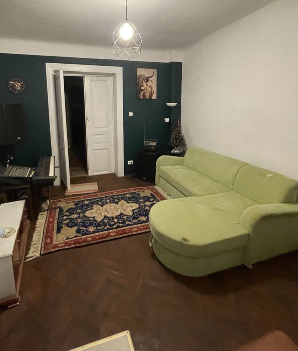 Inchiriez garsoniera (corp casa), sau vand integral