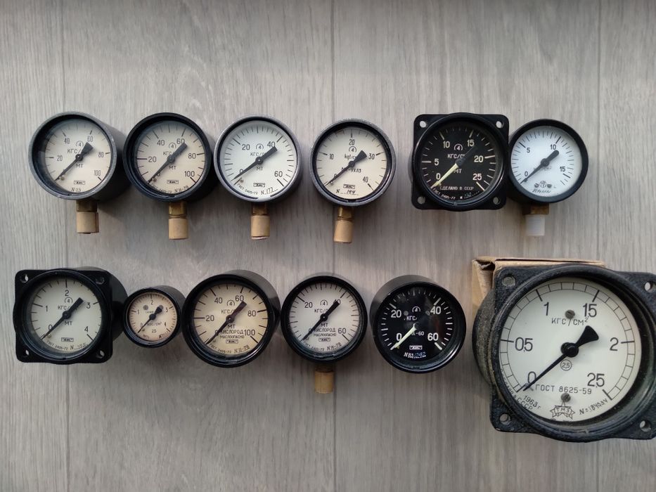 Манометры технические новые.