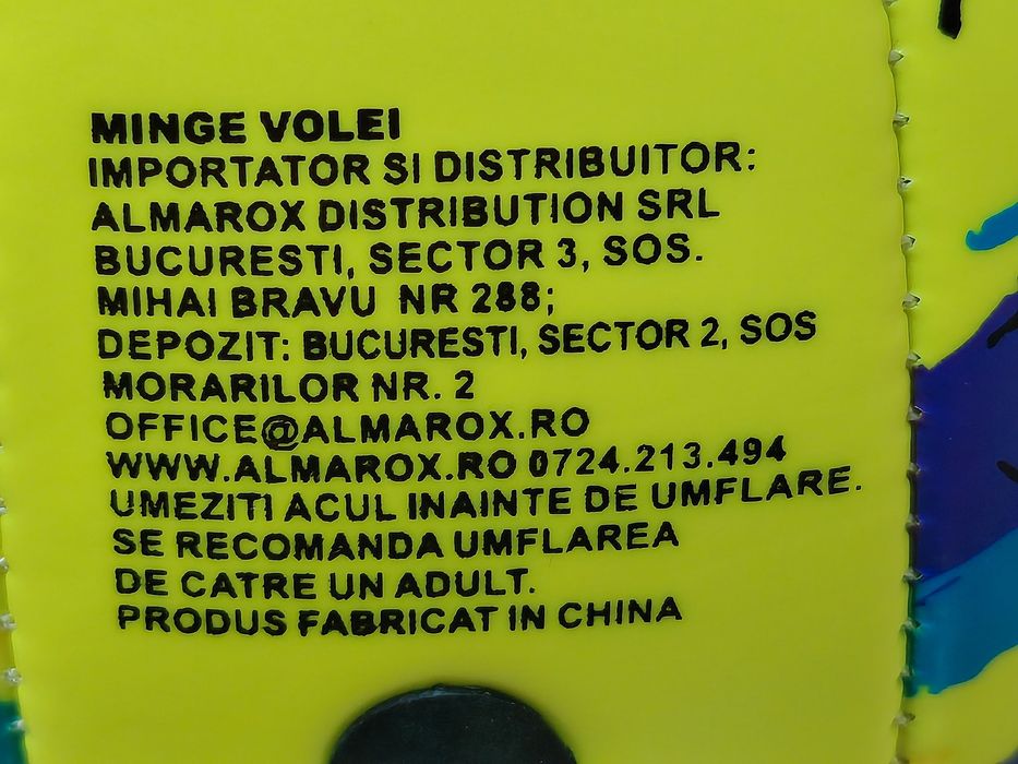 Minge volei de culoare galbena