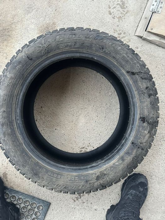Зимние шины 205/55/16