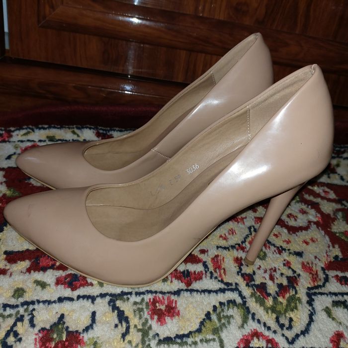 Продается женская обувь