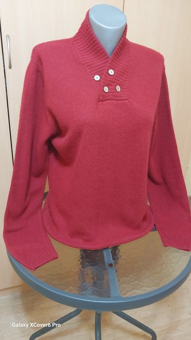 Мъжки пуловер Cashmere. Размер М30 % e кашмир, 20% коприна, 50% вълна