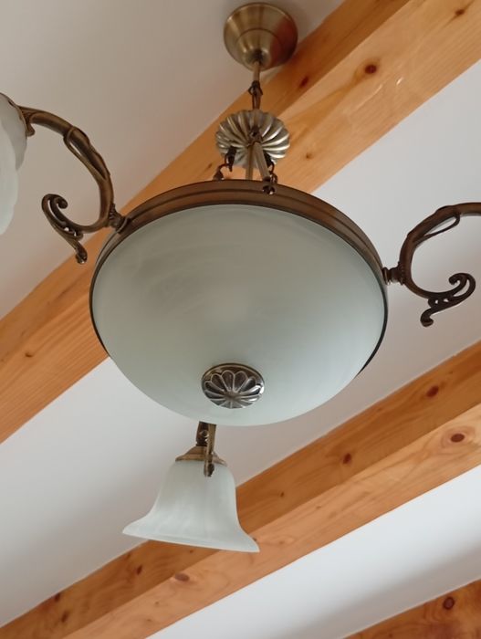 Candelabru cu trei brațe