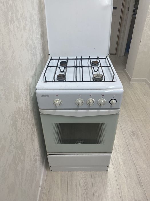 Продаю газ плиту в рабочем состояни