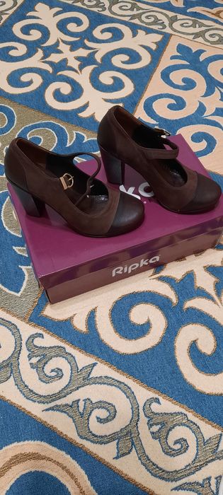 Продам осенние женские туфли 33 размер