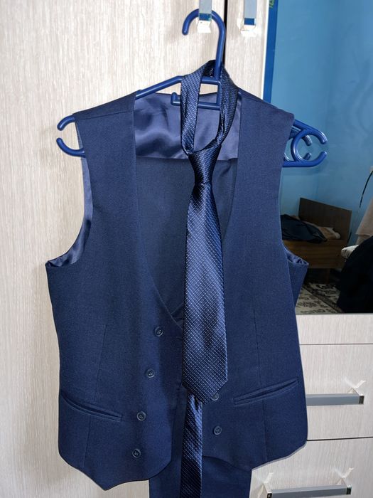 Кастюм + галустук