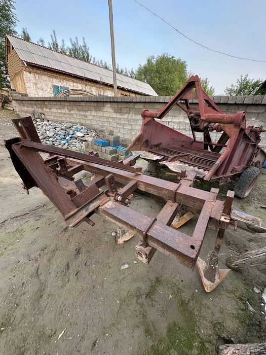 Tiraktr sotiladi srochno madel 80 MTZ hamma jihatlari bilan narxi