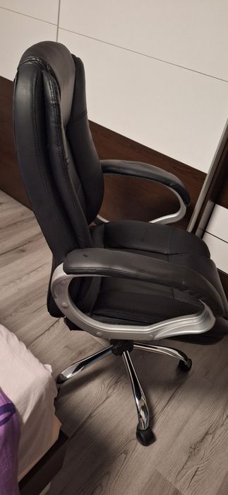 Офис стол изкуствена кожа