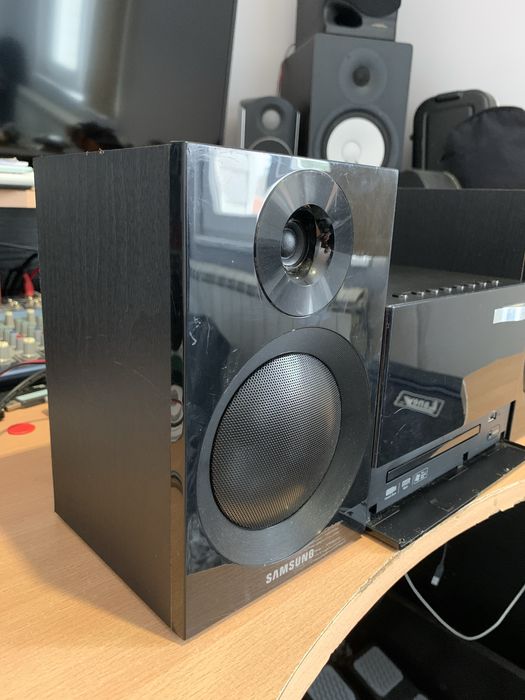 Samsung E-320 mini stereo