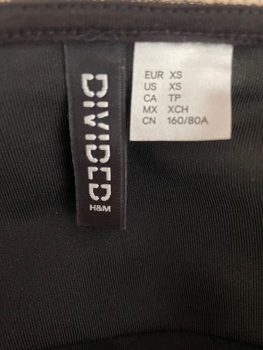 Мини черна рокля h&m