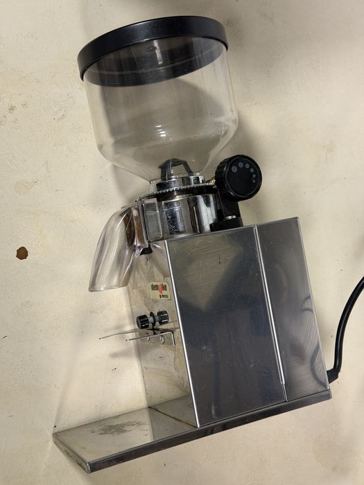 Кафе мелачка за кафе Demoka Mini Moka (GR-0203)
