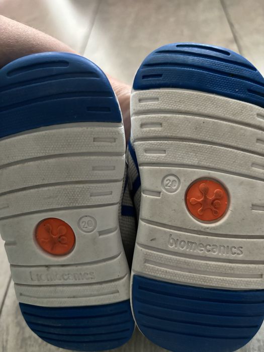 обувки за прохождане Biomecanics