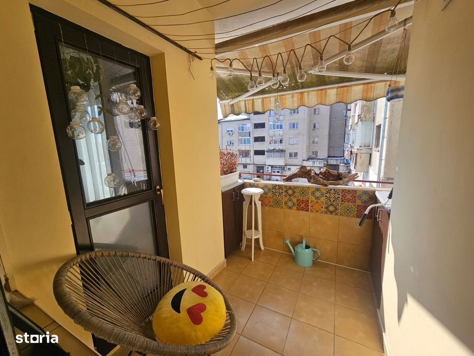Apartament cu 3 camere de închiriat în Curtea de Argeș.