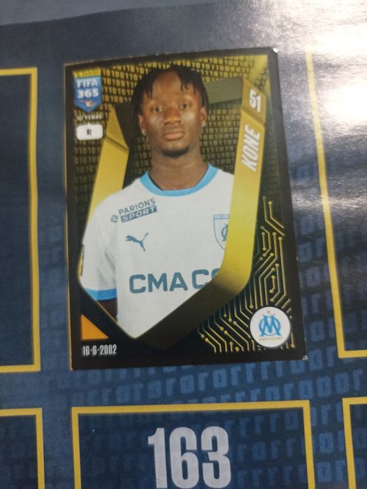 Продам альбом panini с 17 наклейками