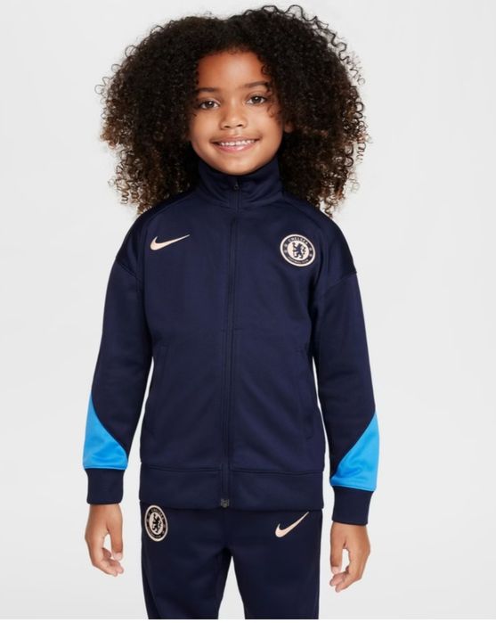 Оригинален екип на  Nike Chelsea! 158/170см.