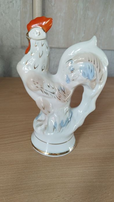 Статуэтки фарфоровые