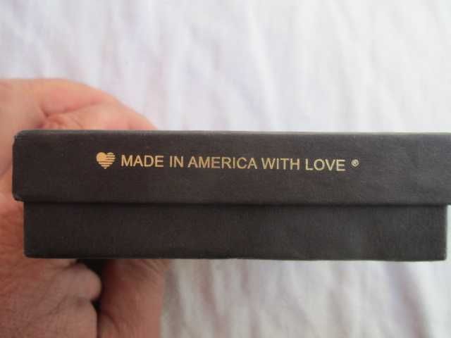 ALEX AND ANI нова, в кутия дамска гривна, произведена в САЩ.