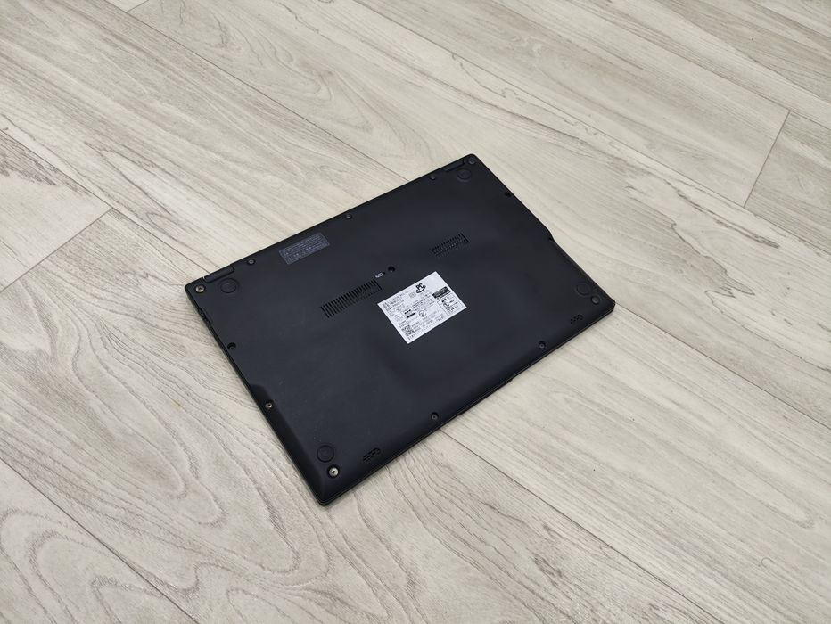 Ультрабук Fujitsu Lifebook I3 8145