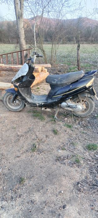 Vând scuter în 4 timpi