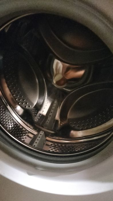 Продам стиральную машину Indesit