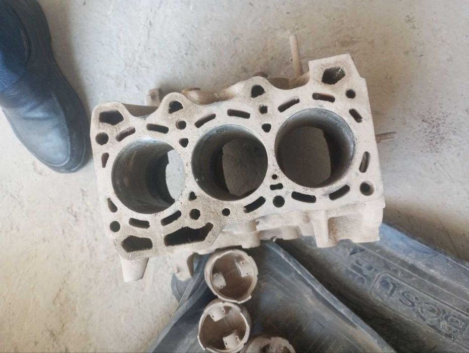 Тикога Блок ва поршен шатун лари сотилади