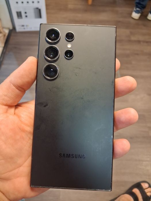 Vând Samsung S 24 ultra 256 gb