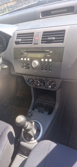 Сузуки  Суифт  Suzuki  Swift  2009г. 1.300куб.  90кс. БЕНЗИН  НА ЧАСТИ