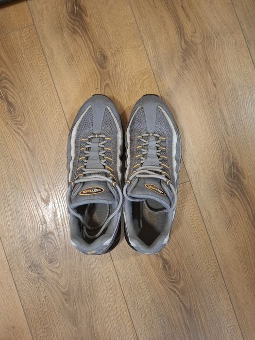 Продавам Nike Air Max 95 – използвани