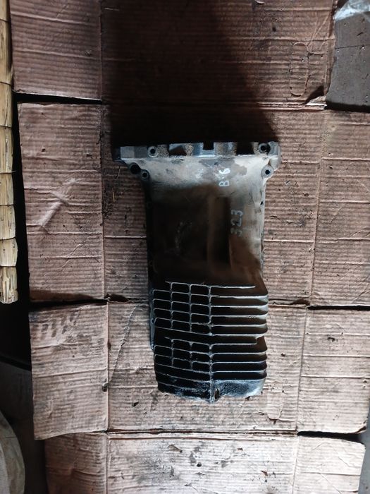 Поддон двигателя Мазда 323 на двигатель В6