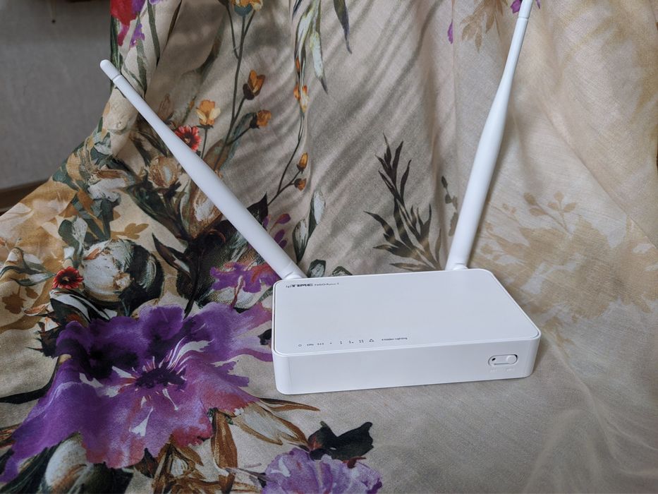 Продаю Wi-Fi роутер ipTIME N604Plus-i
