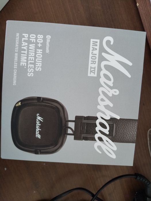 Планшет, смарт часы, наушник