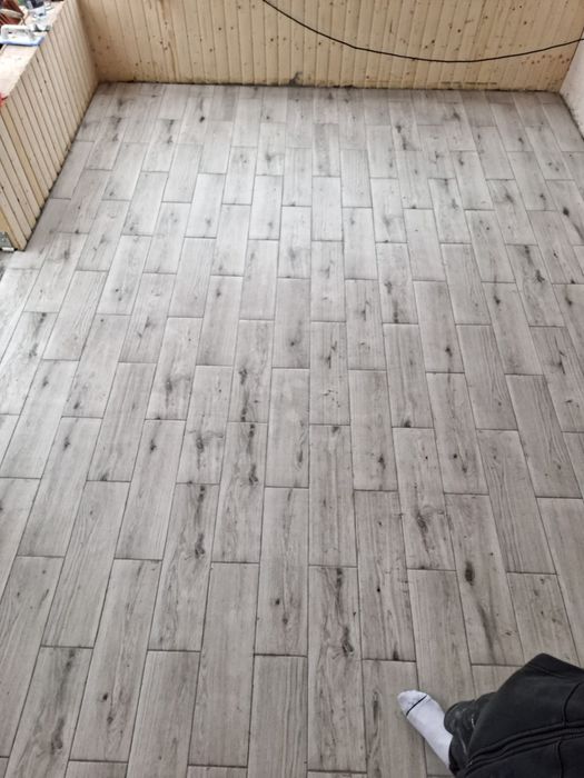 Execut lucrari de amenajari interioare si exterioare