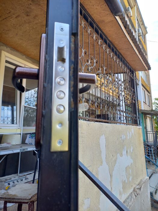 Замена Установка Замков в мет. Двери Вскрытие Дверей Сейфов в Актау: 7 ...