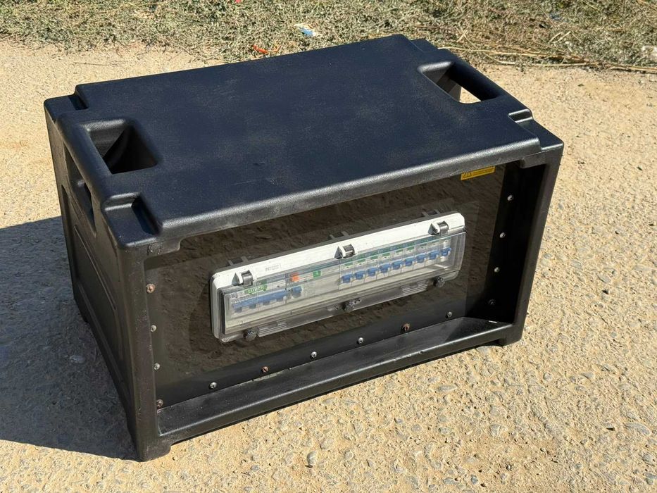 Tablou electric mobil / Distribuitor curent trifazic