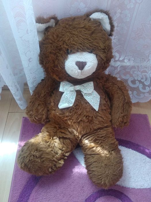Голямо плюшено мече