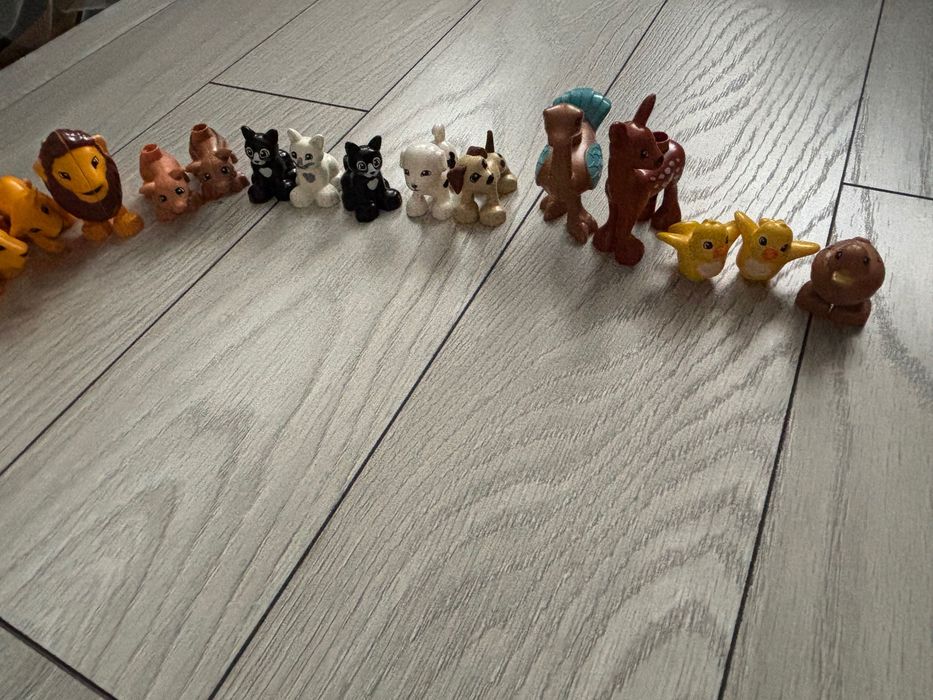 Lego duplo 31 piese animale/figurine stare excelenta