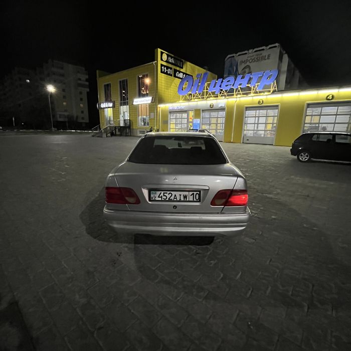 Продам мерседес е210