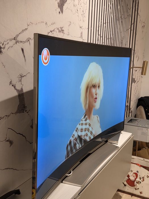 Tv Curbat samsung 163 cm 65 inch smart tv