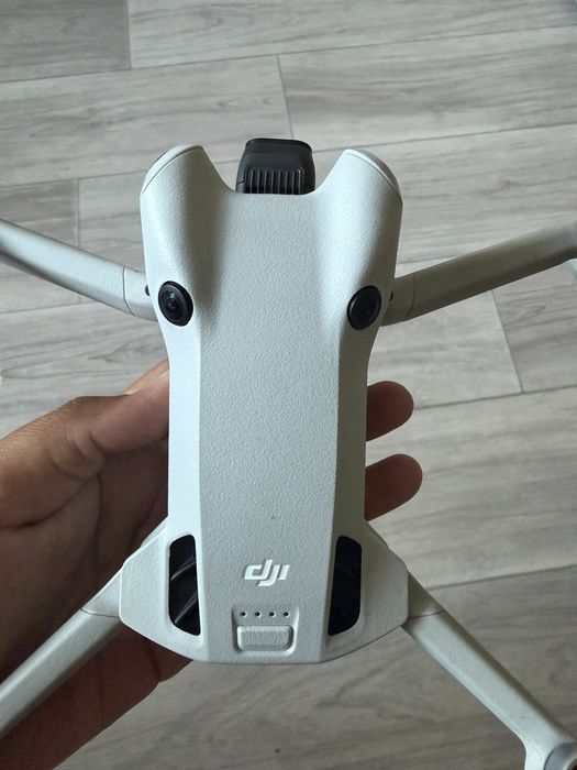 Дрон DJI mini 4 pro